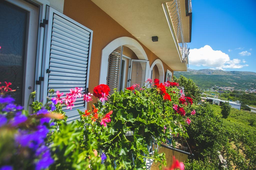 Apartments Mec & Tik Split Exterior foto