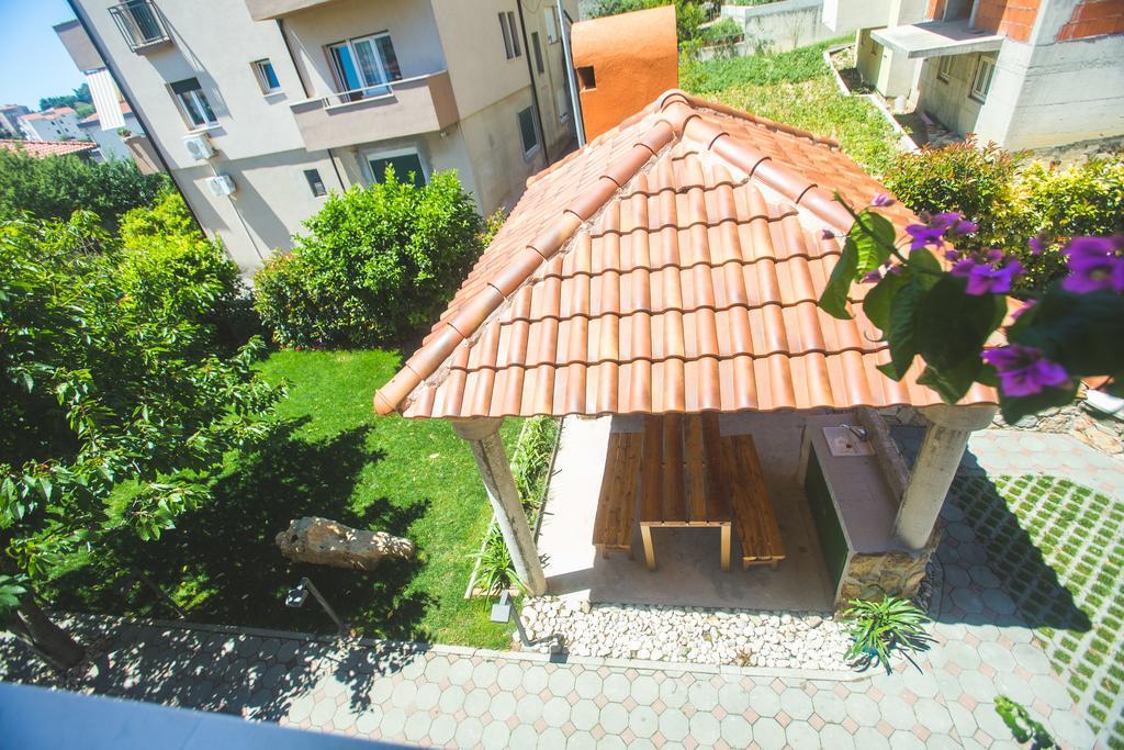 Apartments Mec & Tik Split Exterior foto