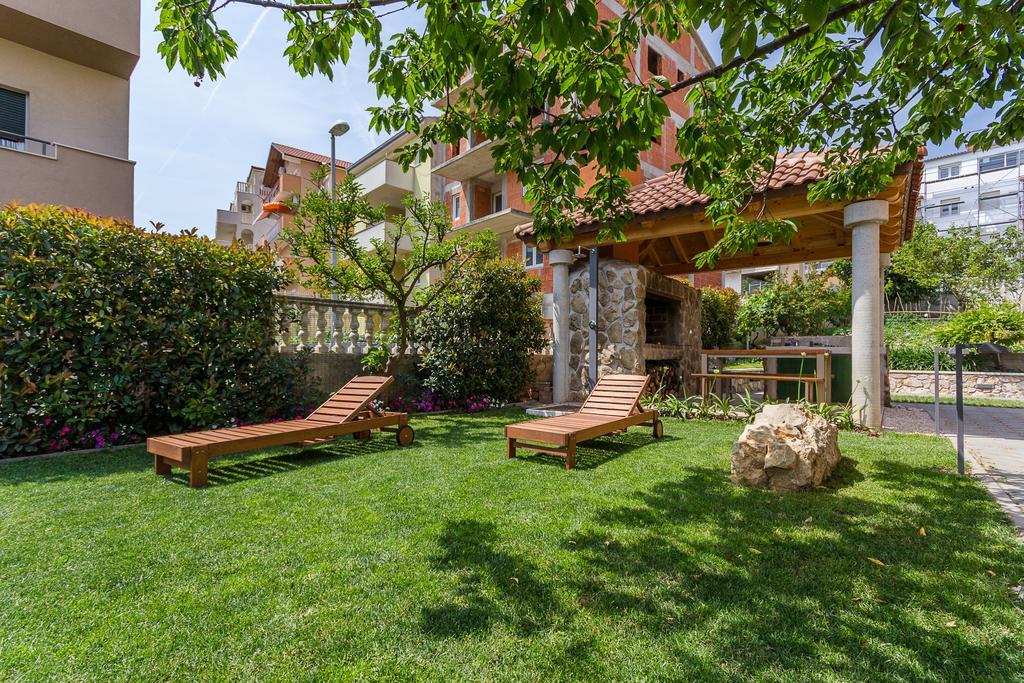 Apartments Mec & Tik Split Exterior foto